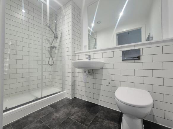 2 bed Apartment to rent Image 7