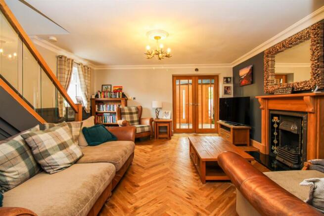 3 bed Detached for sale Image 9