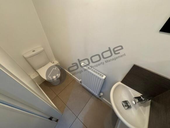 3 bed Town House to rent Image 9