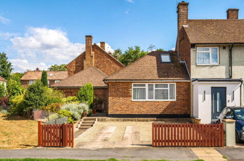 Prestwick Road, Watford WD19 6QE