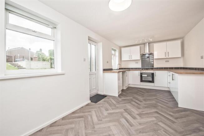 Fitted Dining Kitchen:
