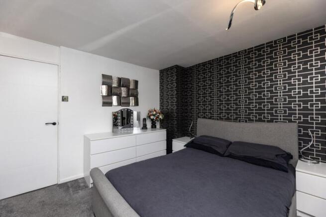 3 bed Semi-Detached for sale Image 10
