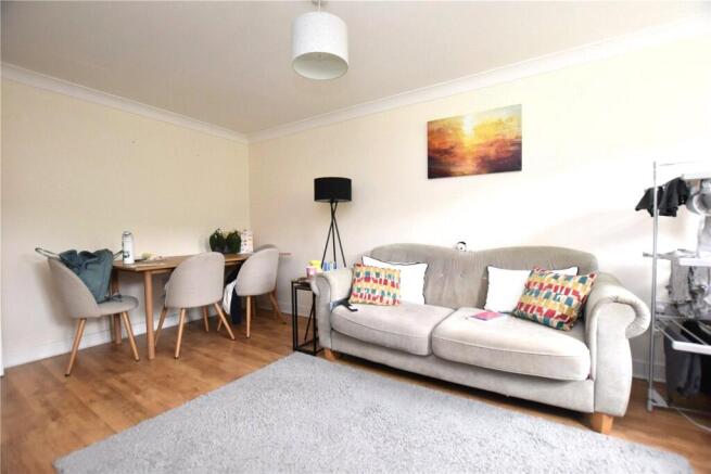 2 bed Apartment for sale Image 4