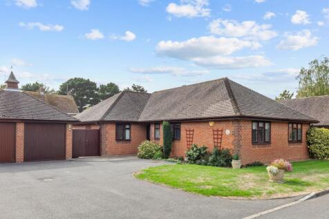 Hurst Road, East Preston, BN16