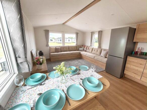 Willerby Midhurst 2025 Car0063457 140280145.jpeg