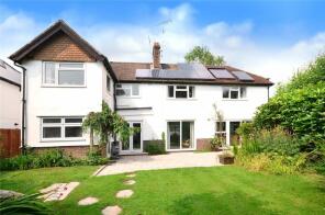 Far End, The Limes, Felbridge RH19 2QY
