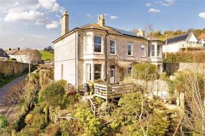 Southernhay, Court Barton Hill, Seaton EX12 3JT