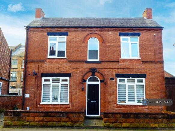 External Front (Upstairs)