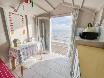 Beach Hut 923