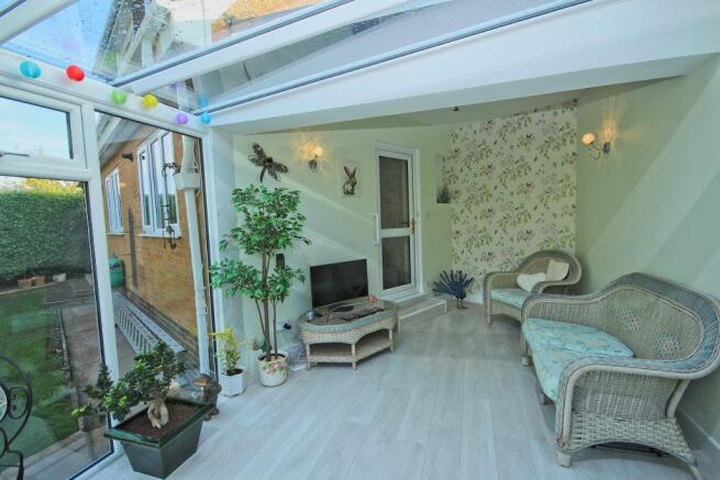 5 SWANLAND CLOSE COTTINGHAM (40)_lzn.jpg
