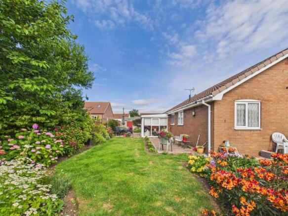 2 bed Detached Bungalow for sale Image 10