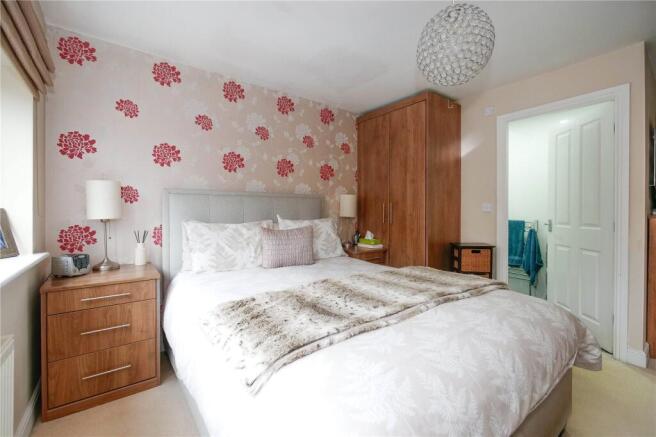 4 bed Detached for sale Image 9