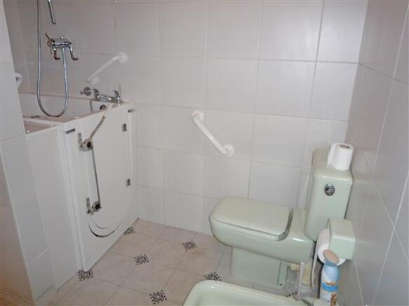 EN-SUITE