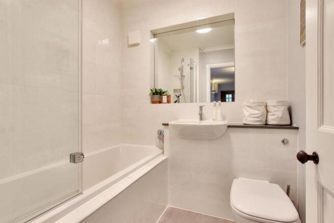 Bathroom.jpg