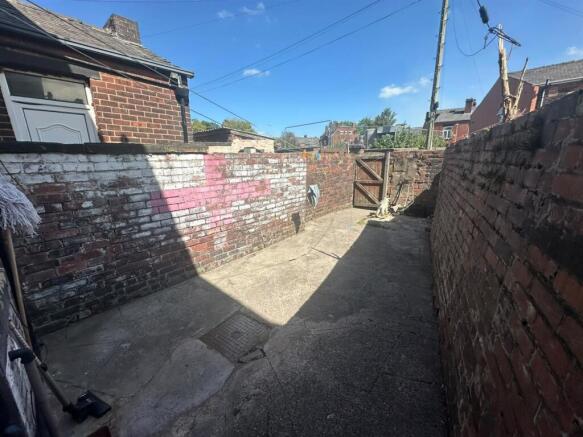 2 bed Terraced for sale Image 11