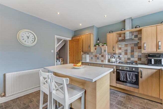 3 bed Semi-Detached for sale Image 5