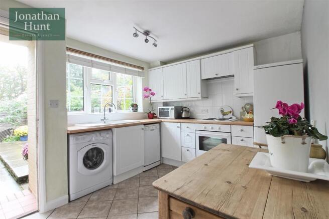 KITCHEN/BREAKFAST ROOM