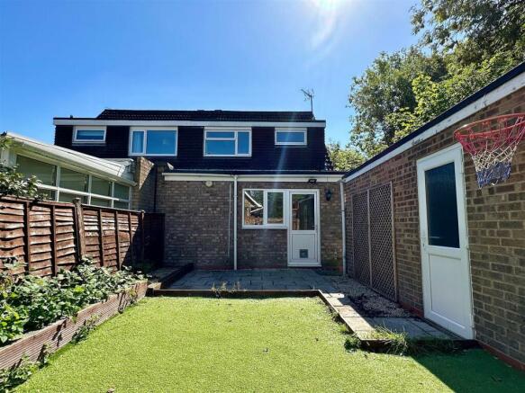 garden to house