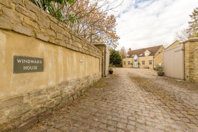 Entrance to property 