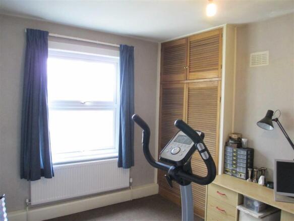 BEDROOM 2