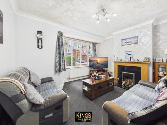 3 bed Semi-Detached for sale Image 3