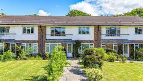 15, Fairlight Gardens, Hastings TN35 4AY