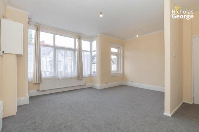 Alexander Rd 47 flat 4 lounge2.jpg