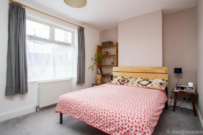 bed 1.jpg
