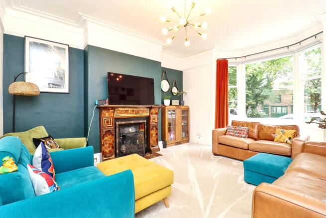 6 bed Character Property for sale Image 8