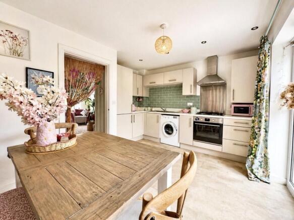 Runnymede Avenue, Moreton, Wirral, CH46 photo 4