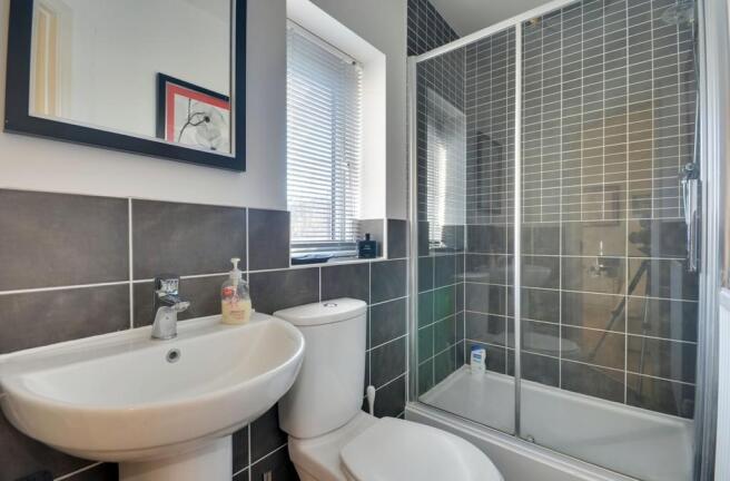 En suite Shower R...