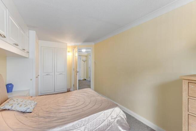 2 bed Retirement Property for sale Image 10