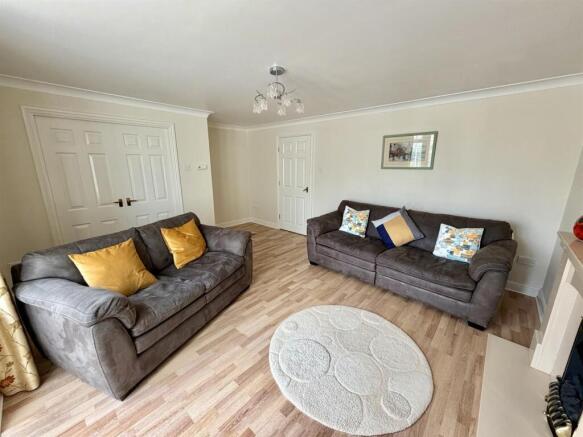 3 bed Detached for sale Image 8
