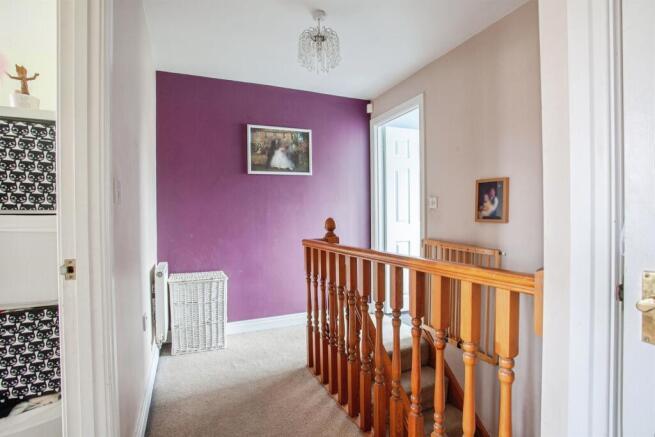 3 bed Detached for sale Image 11