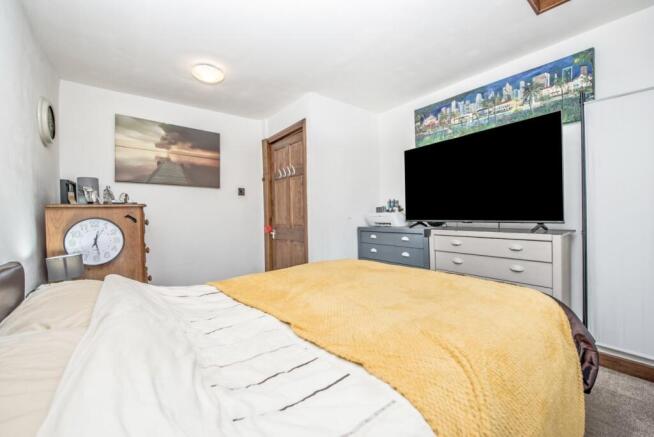 2 bed Bungalow for sale Image 8
