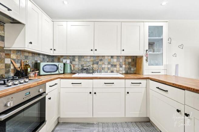 Open Plan Lounge / Kitchen