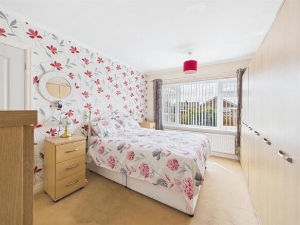 2 bed Detached Bungalow for sale Image 6