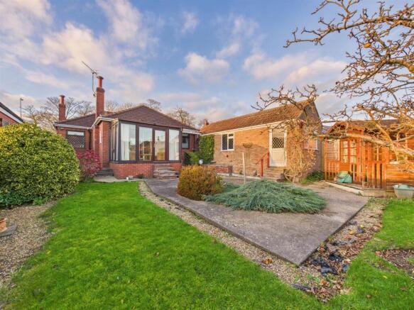 2 bed Detached Bungalow for sale Image 10