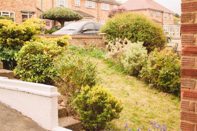 2. Front Garden.jpg