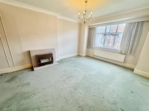 2 bed Flat for sale Image 8