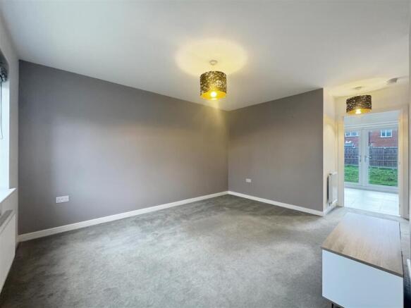 Southwell Drive, Houlton, Rugby photo 2