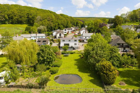 Weare Giffard, Bideford