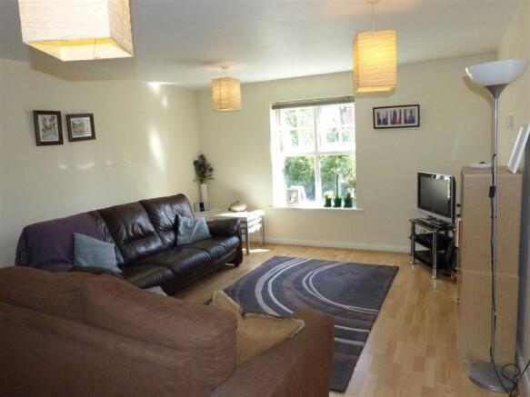 LOUNGE AREA