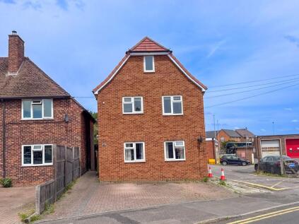 Hawthorn Road, Newbury, RG14