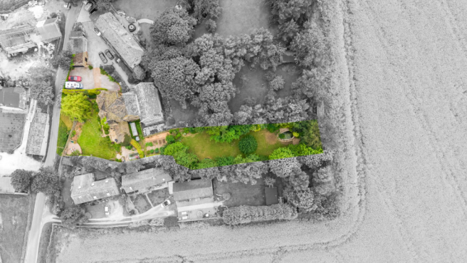 4 bed Stone House for sale Image 4