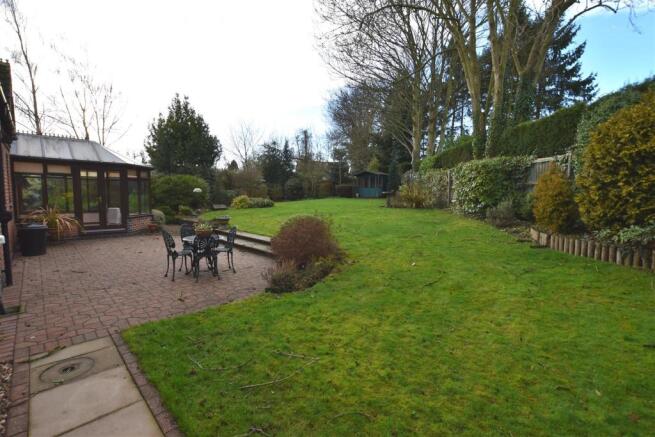 GENEROUS MATURE GARDEN