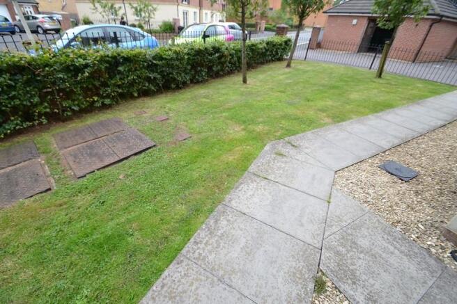 Front Communal Garden