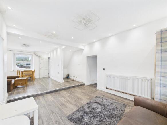 4 - Station Road, Yate.jpg