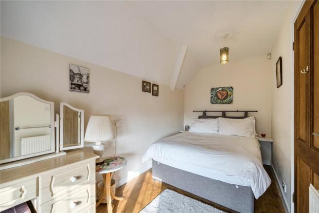 4 bed Detached for sale Image 12