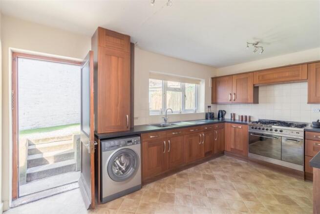 KITCHEN/DINER